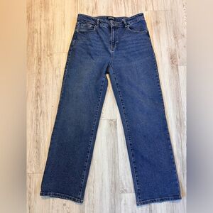 Buffalo size 8 Della High Rise wide leg Jean in GUC